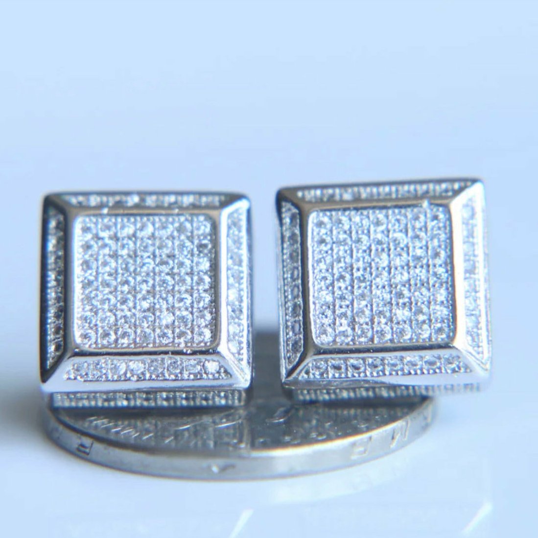 14k Round Stud Earrings